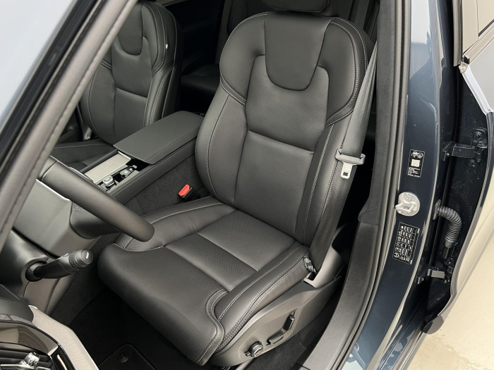 Volvo XC90 T8 AWD RECHARGE DARK ULTRA AUT