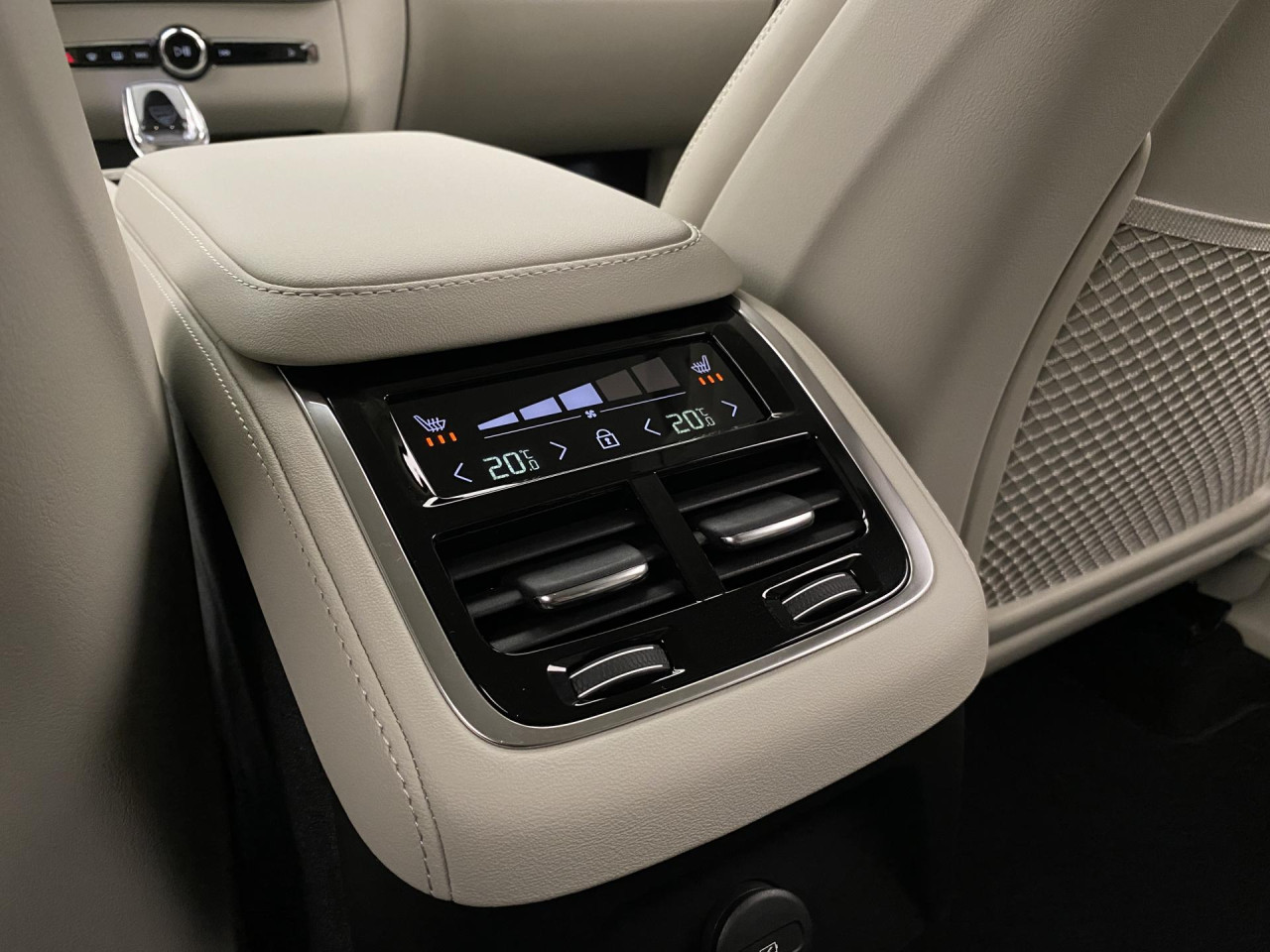 Volvo XC90 T8 AWD RECHARGE BRIGHT PLUS 7m