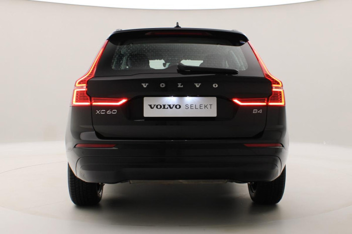 Volvo XC60 B4 MOMENTUM AUT CZ REZERVACE 2.0 Momentum