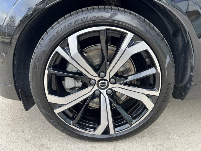 Volvo XC60 B5 AWD ULTIMATE DARK Aut CZ