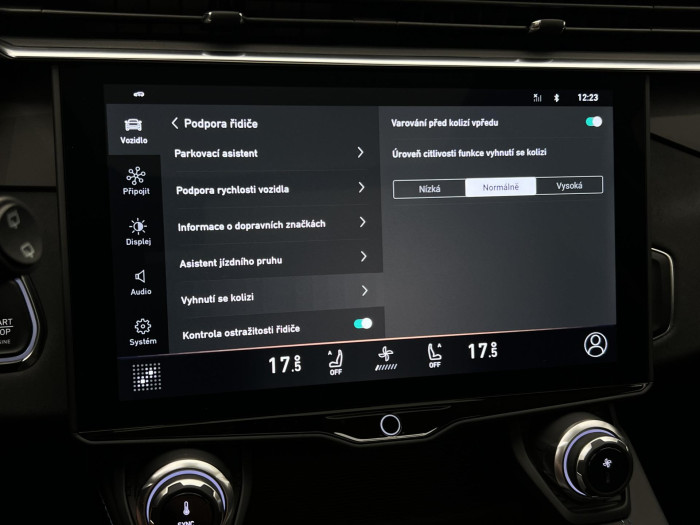 Lynk & Co 01 PHEV DCT AUT 1.maj.