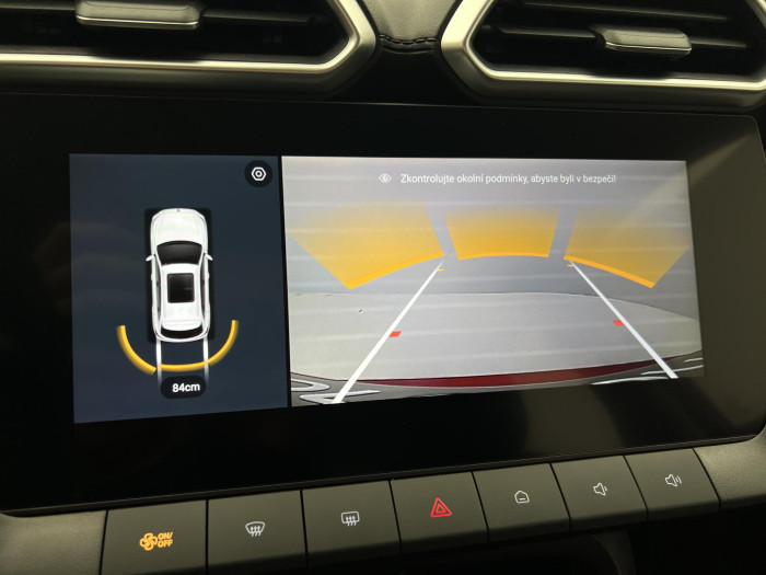 MG ZS 1.5 EXCITE CZ 1.maj.