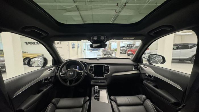 Volvo XC90 B5 AWD ULTIMATE DARK REZERVACE