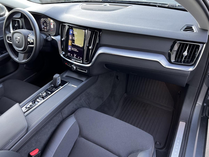Volvo V60 B4 MOMENTUM Aut 1.maj. 2.0 Momentum