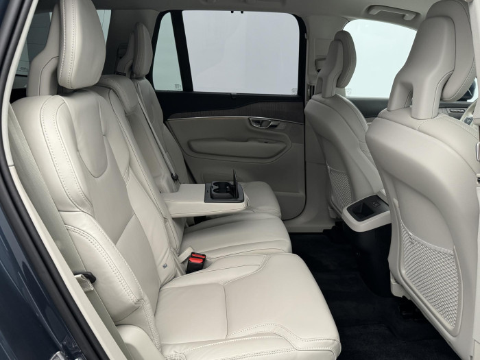 Volvo XC90 B5 AWD INSCRIPTION REZERVACE