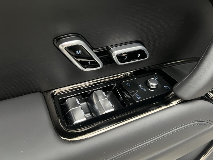 Land Rover Range Rover Sport P550e AUTOBIOGRAPHY REZERVACE