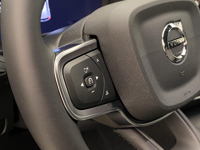 Volvo XC40 B3 DARK PLUS AUT CZ