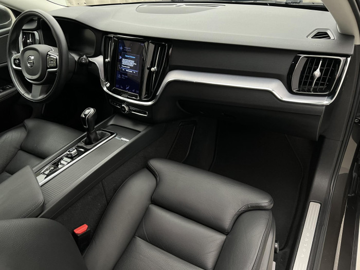 Volvo V60 D3 MOMENTUM PRO 1.maj. 2.0 d Momentum