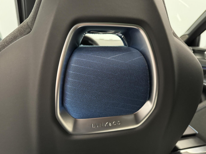 Lynk & Co 01 PHEV DCT AUT 1.maj