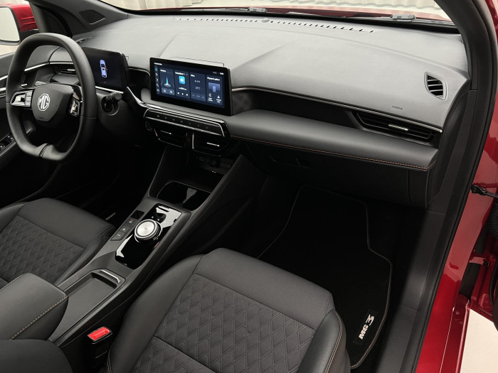 MG MG3 EXCLUSIVE HYBRID+ AUT CZ 1.maj 1.5 Exclusive