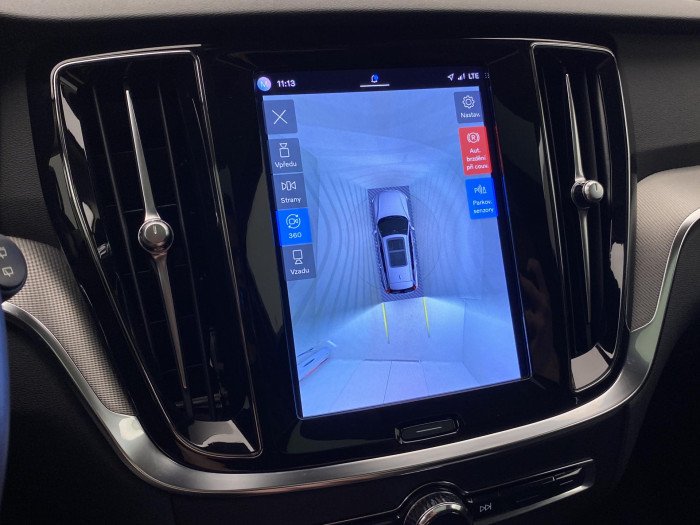 Volvo V60 T8 AWD RECHARGE DARK PLUS CZ