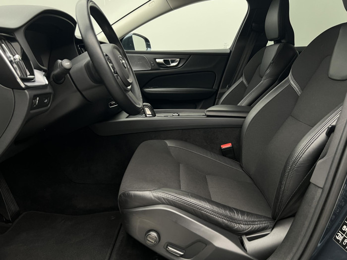 Volvo V60 B4 MOMENTUM AUT 2.0 Momentum