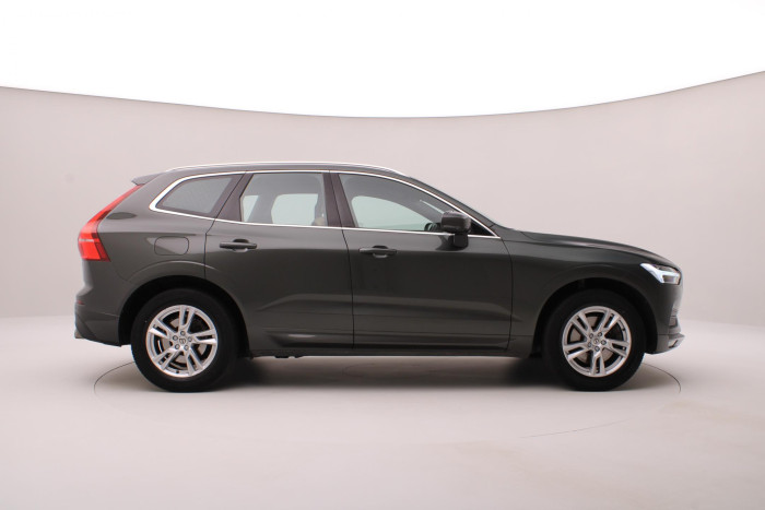 Volvo XC60 T5 AWD MOMENTUM AUT CZ 2.0 Momentum