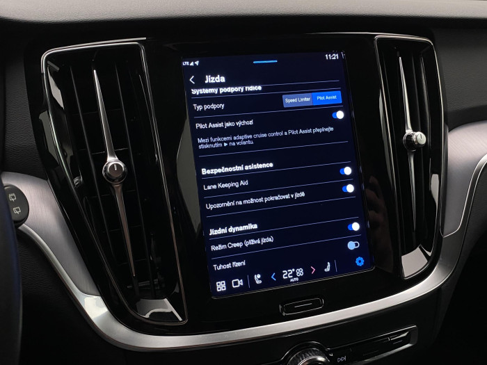 Volvo V60 T6 AWD RECHARGE CORE AUT