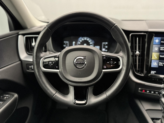 Volvo XC60 T5 MOMENTUM CZ 1.maj 2.0 Momentum