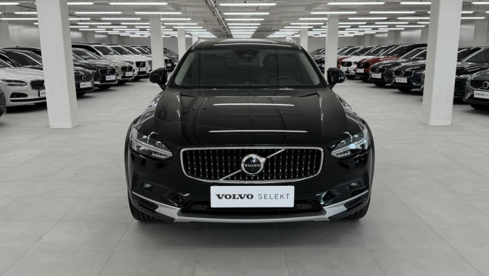 Volvo V90 CROSS COUNTRY B5 REZERVACE