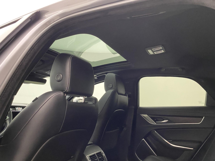 Jaguar XF D200 R-DYNAMIC SE AWD AUT 2.0 d Dynamic SE