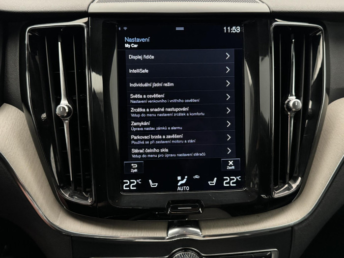 Volvo XC60 D4 AWD INSCRIPTION REZERVACE 2.0 d