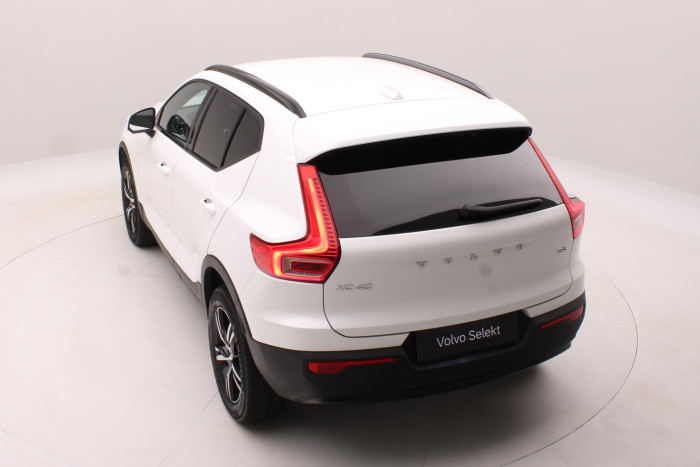 Volvo XC40 B3 DARK PLUS AUT CZ
