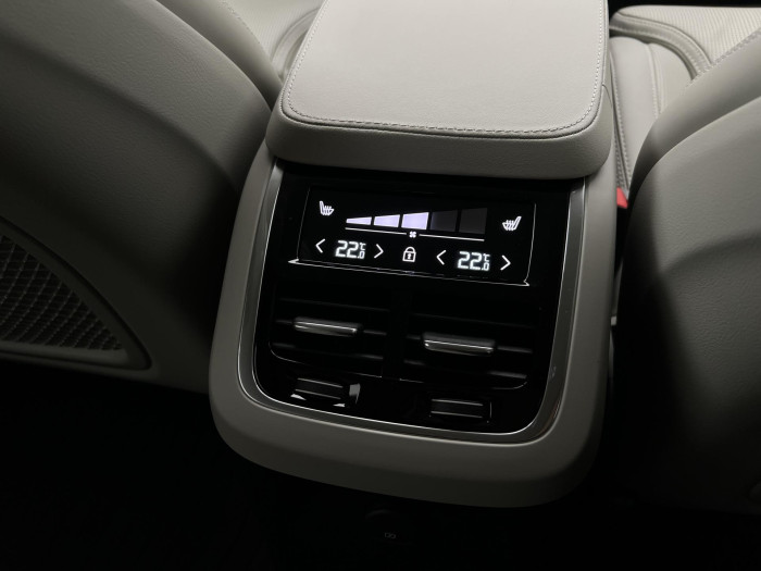 Volvo XC90 T8 AWD RECHARGE ULTRA BRIGHT