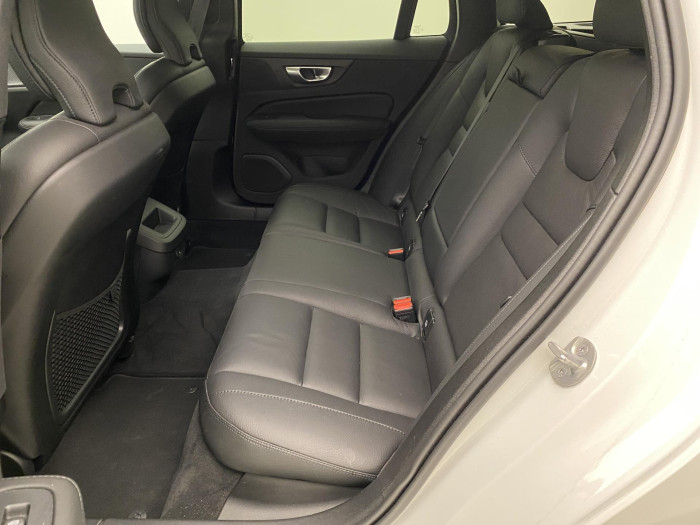 Volvo V60 B4 DARK PLUS AUT REZERVACE