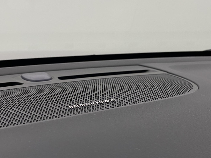 Volvo XC40 B3 DARK PLUS AUT CZ