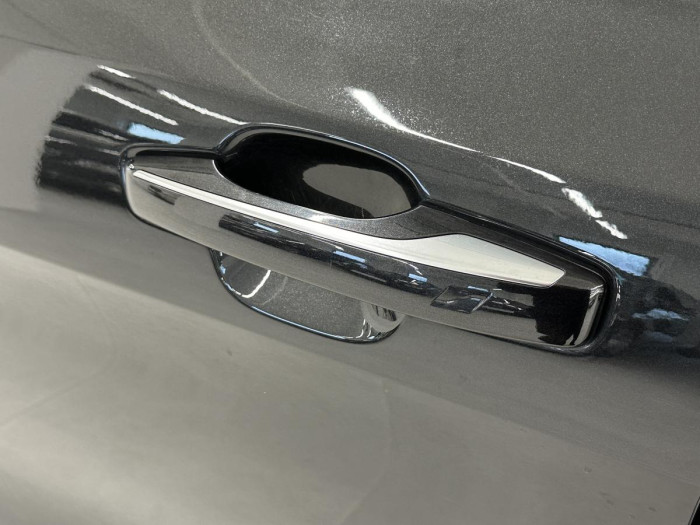 Lynk & Co 01 PHEV DCT AUT 1.maj. REZERVACE