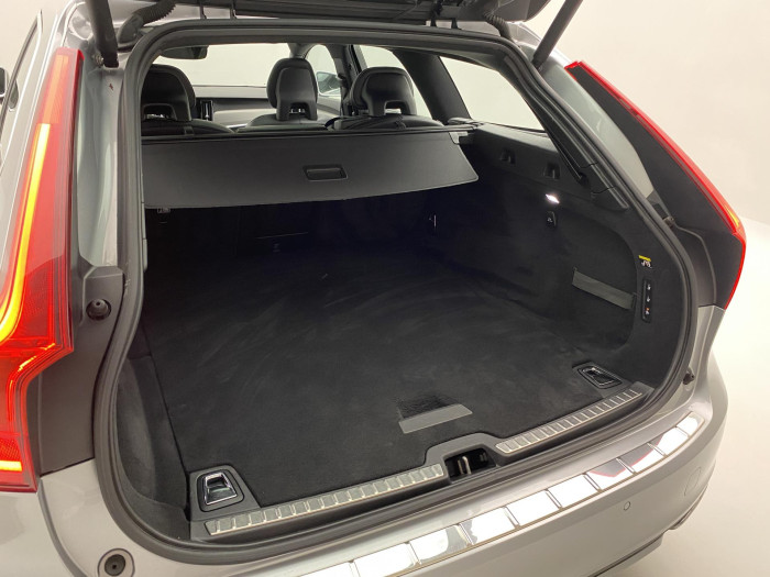 Volvo V90 D4 R-DESIGN AUT 2.0 d