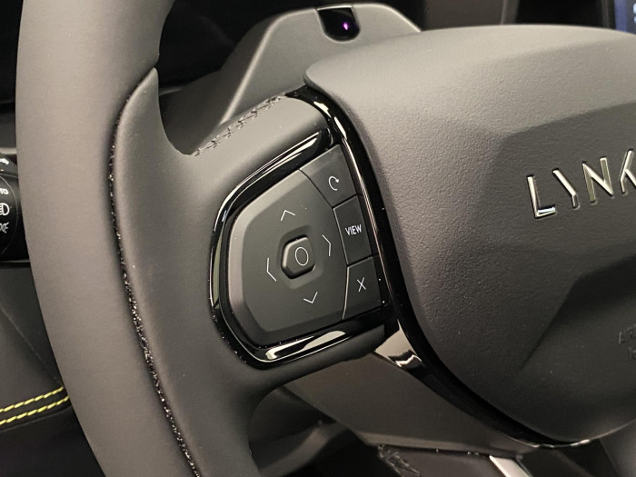 Lynk & Co 01 01 MORE PHEV DEMO