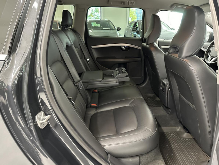 Volvo V70 D4 AWD SUMMUM AUT REZERVACE 2.4 d Summum