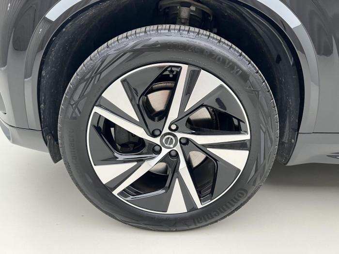 Volvo XC90 B5 AWD R-DESGIN 7MÍSTNÁ AUT CZ