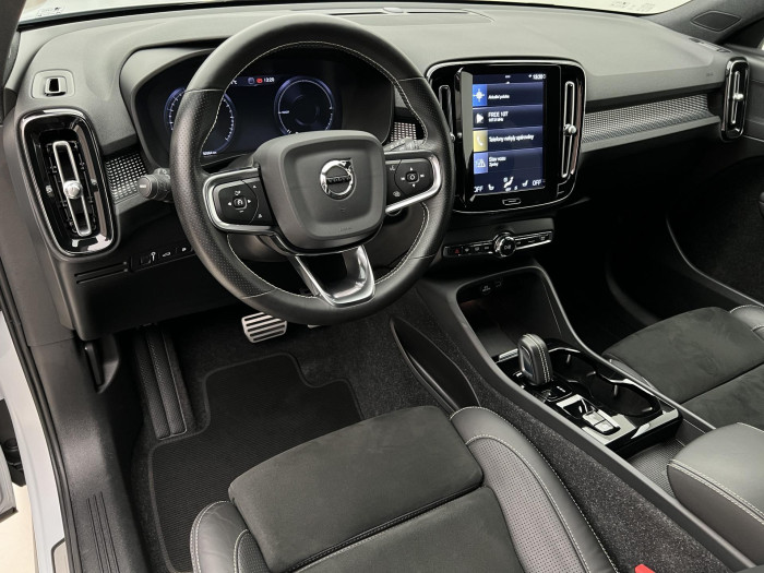 Volvo XC40 T5 RECHARGE R-DESIGN AUT