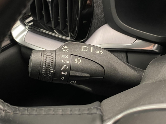 Volvo V60 B4 MOMENTUM AUT 2.0 Momentum