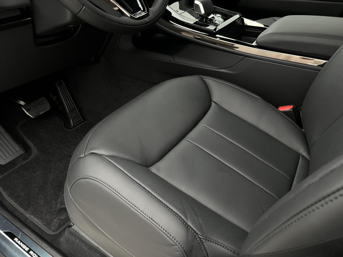 Land Rover Range Rover Sport D300 DYNAMIC SE AWD Aut 3.0 d Dynamic SE