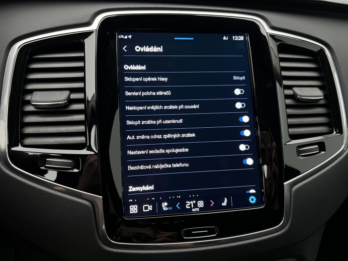Volvo XC90 B5 AWD PLUS DARK 7MÍST AUT CZ