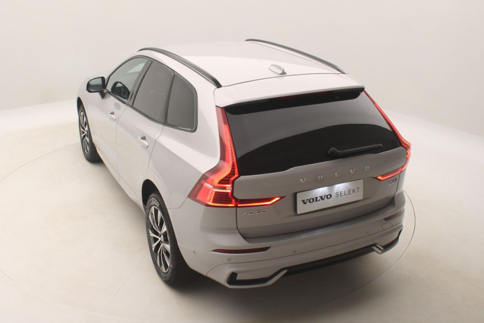 Volvo XC60 B4 AWD PLUS DARK AUT CZ 1.maj