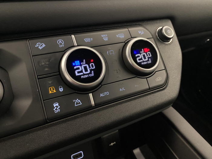 Land Rover Defender 130 D300 SE AWD AUT CZ 3.0 d SE