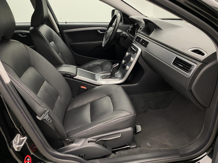 Volvo XC70 D4 AWD SUMMUM AUT CZ 2.4 d Summum