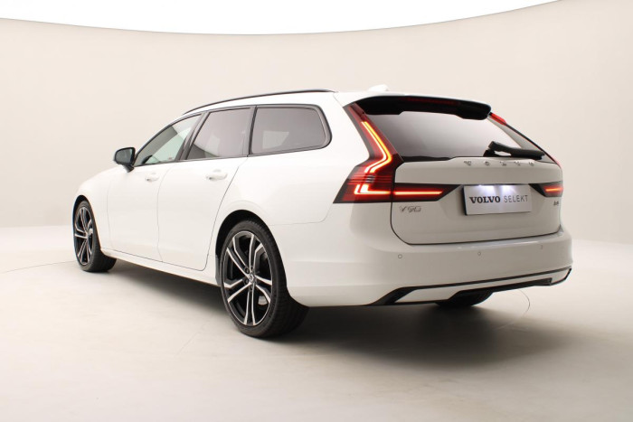 Volvo V90 B4 PLUS DARK AUT 1.maj