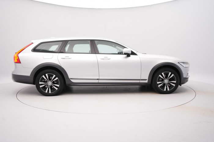 Volvo V90 CC D4 AWD MOMENTUM 1.maj. 2.0 d CC CC Momentum