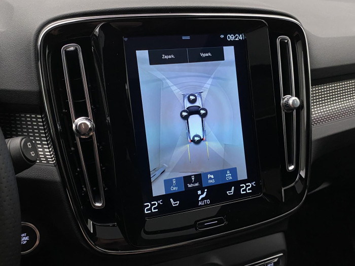 Volvo XC40 B4 AWD R-DESIGN AUT 1.maj