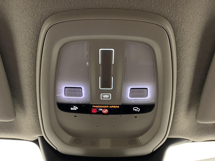 Volvo XC40 B4 AWD DARK ULTRA AUT CZ