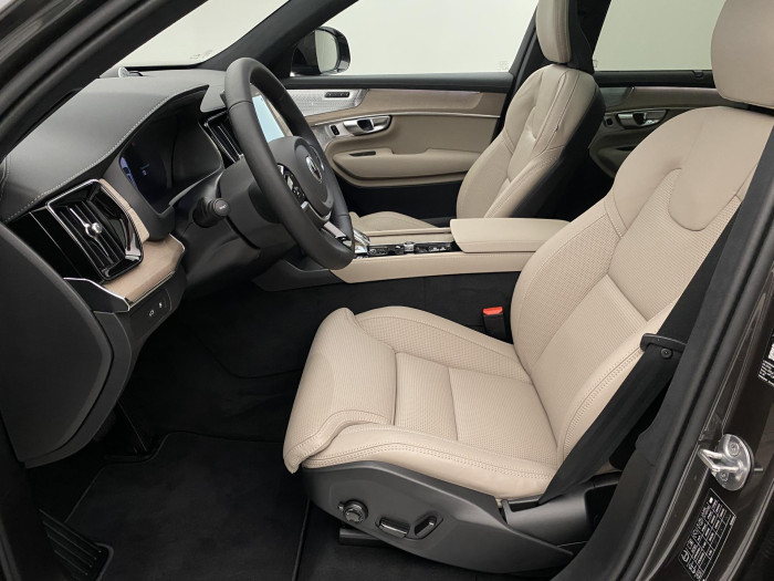 Volvo XC90 T8 AWD RECHARGE DARK ULTRA 7m