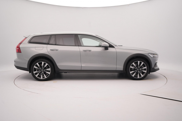 Volvo V60 CC B5 AWD PLUS BRIGHT 1.maj