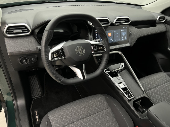 MG ZS 1.5 EMOTION HYBRID+ AUT CZ