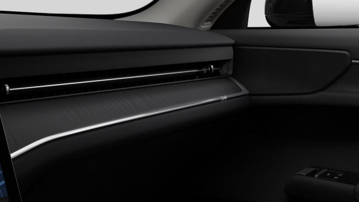 Volvo ES90 PURE ELECTRIC CORE