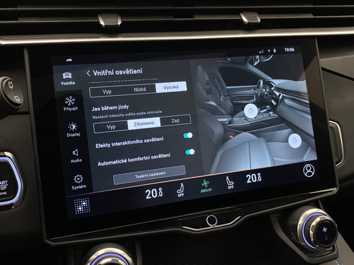 Lynk & Co 01 PHEV DCT AUT 1.maj