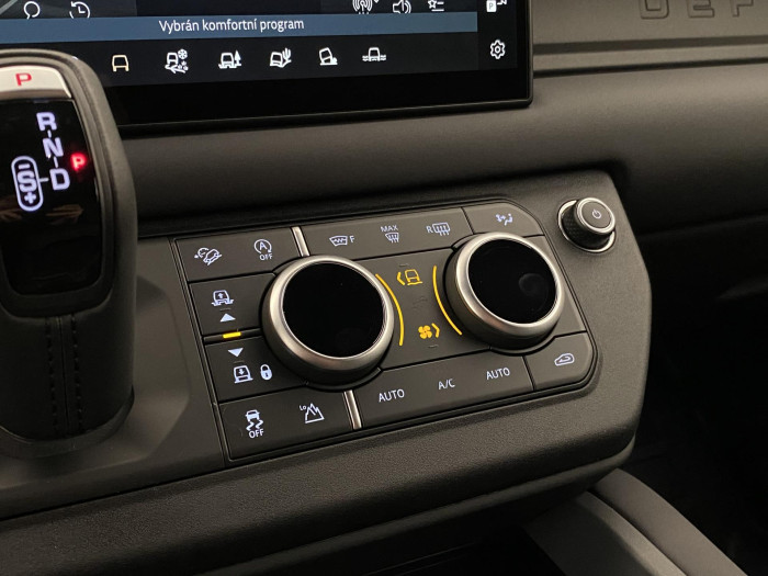 Land Rover Defender 110 D300 X-DYNAMIC SE AWD AUT 3.0 d Dynamic SE