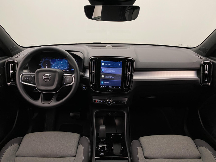 Volvo XC40 B3 DARK PLUS AUT CZ