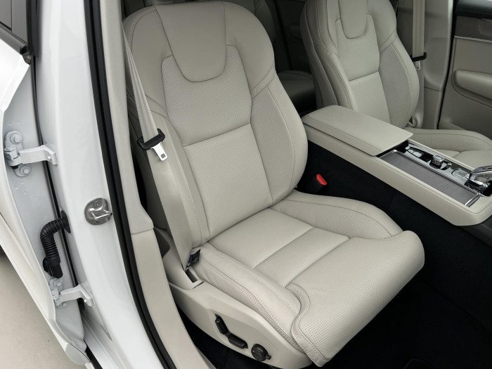 Volvo XC90 B5 AWD DARK PLUS AUT